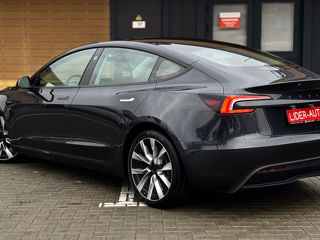 Tesla Model 3 foto 6