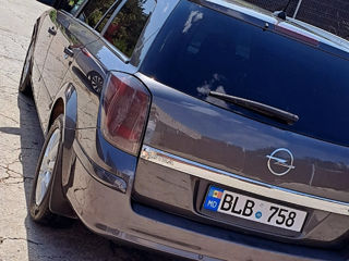 Opel Astra foto 1