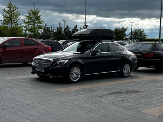 Mercedes C-Class foto 2