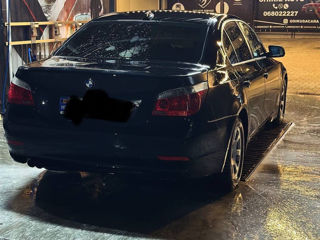 BMW 5 Series foto 4