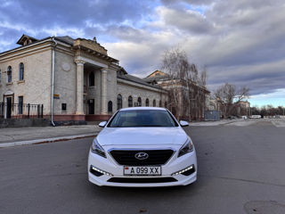 Hyundai Sonata foto 2