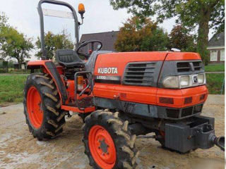 Kubota L3300