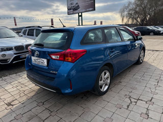 Toyota Auris foto 4