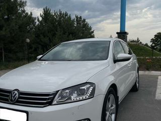 Volkswagen Passat foto 2