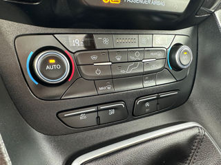 Ford Tourneo Connect foto 14