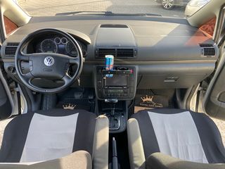 Volkswagen Sharan foto 12