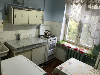 Продам- 2-х комнатная-Apartament cu 2 camere ,Botanica foto 4