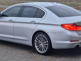 BMW 5 Series foto 4