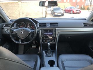 Volkswagen Passat foto 1