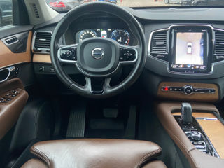 Volvo XC90 foto 8