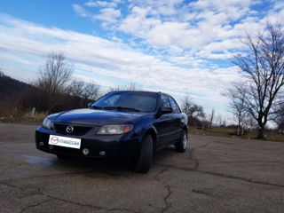 Mazda 323 foto 2