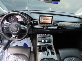 Audi A8 foto 5