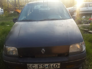 Renault Clio foto 3