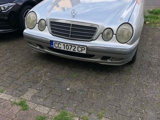 Mercedes E-Class foto 2