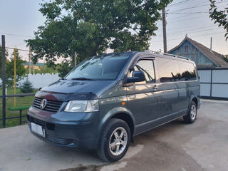 Volkswagen Caravelle foto 7