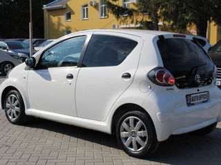 Toyota Aygo foto 2