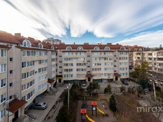 Apartament cu 3 camere, 90 m², Buiucani, Chișinău foto 17