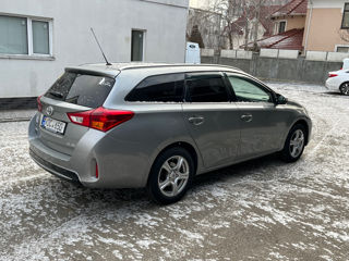 Toyota Auris foto 4