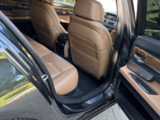 BMW 7 Series foto 7