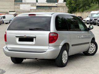 Chrysler Voyager foto 5