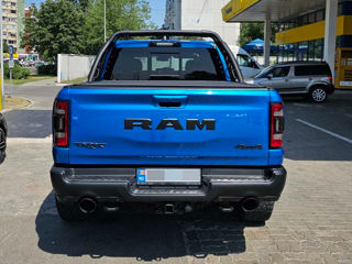 Dodge Ram foto 4