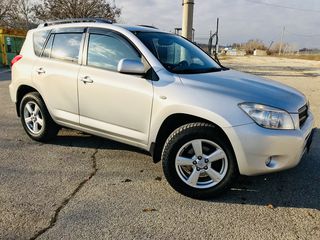 Toyota Rav 4 foto 1