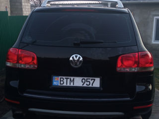 Volkswagen Touareg foto 2