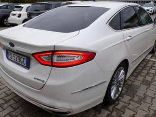 Ford Mondeo foto 2