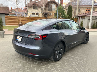 Tesla Model 3 foto 3