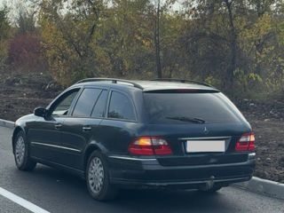 Mercedes E-Class foto 6