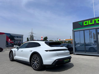 Porsche Taycan foto 5