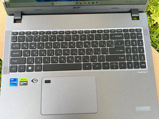 Acer TravelMate P2 16 foto 3