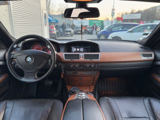 BMW 7 Series foto 10