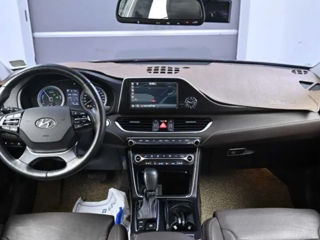 Hyundai Grandeur foto 2