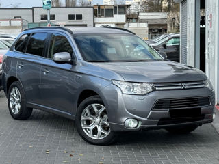 Mitsubishi Outlander foto 3