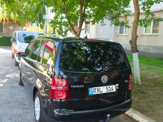 Volkswagen Touran foto 10