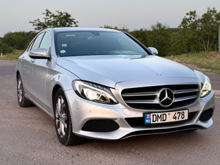 Mercedes C-Class foto 2