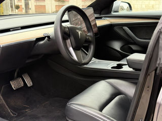 Tesla Model 3 foto 7