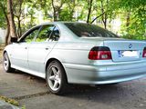 BMW 5 Series foto 3