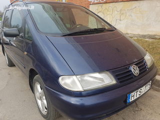 Volkswagen Sharan foto 2