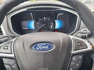 Ford Fusion foto 6