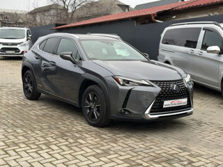 Lexus UX foto 2