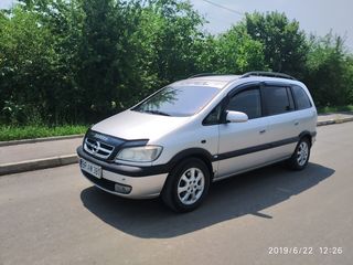 Opel Zafira foto 4