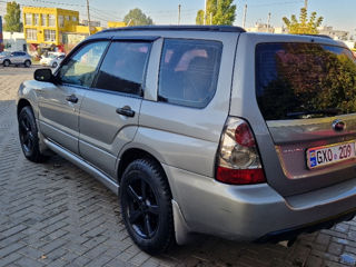 Subaru Forester foto 2