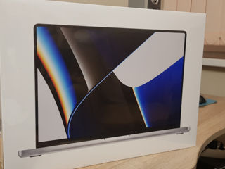MacBook Pro 16.2",  procesor Apple M1 Max, 10 nuclee CPU and 32 nuclee GPU, 32GB, 1TB SSD, INT KB