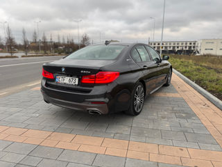 BMW 5 Series foto 4