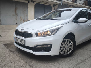 KIA Ceed фото 1