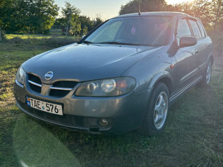 Nissan Almera foto 1