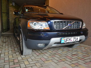 Volvo XC90 foto 1