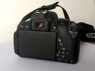 Canon EOS 700D Kit 18-135мм foto 4